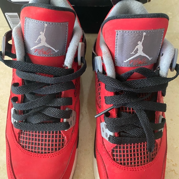 Air Jordan 4 Retro Toro Bravo Fire Red Kid4.5, W6 - Picture 3 of 7